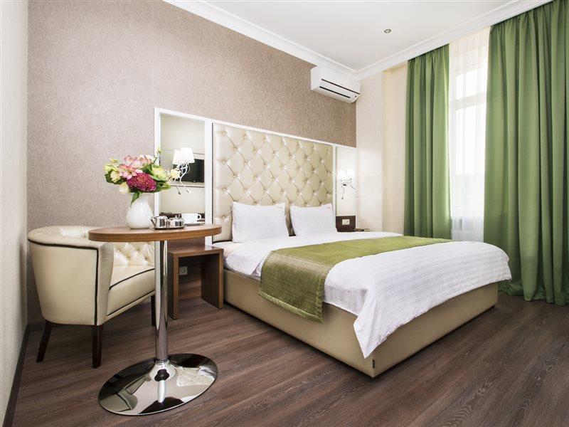 Bonapart Hotel By Uhm Kiev Exterior foto